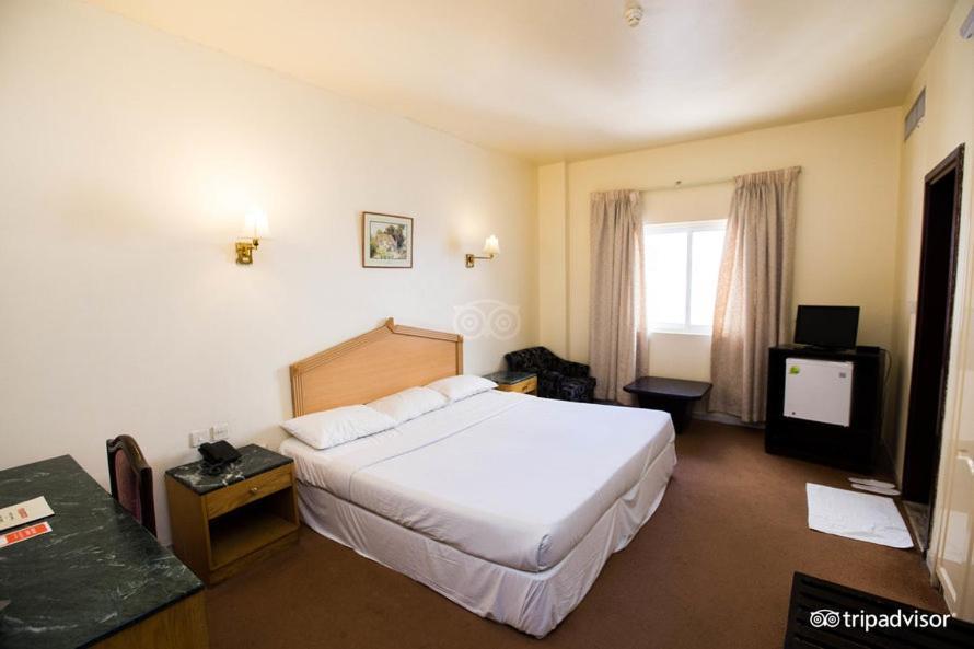 דובאי Rush Inn Hotel מראה חיצוני תמונה